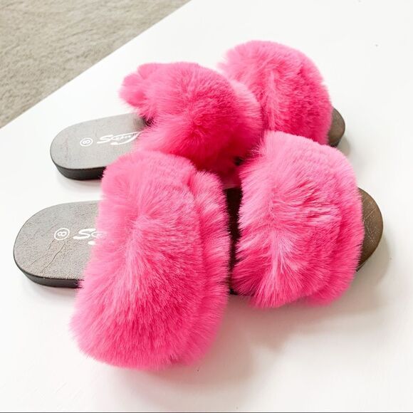 SuperJack Fuchsia Faux Fur Sandals 414 - Picture 1 of 8